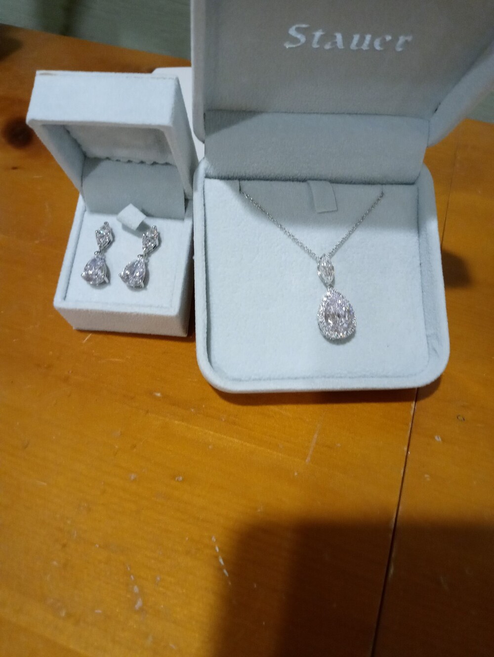 Stauer's DIAMONDAURA French Pear Pendant&Earrings